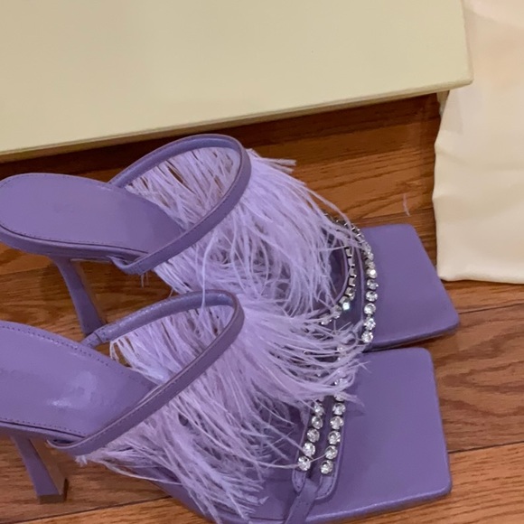 Song of Style Feather Heel Size: 8 - Picture 7 of 11